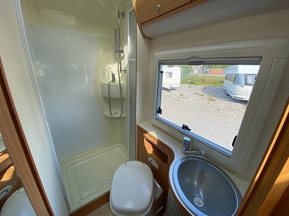 Adria Vision 677 SP 11 of 13