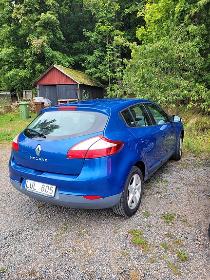 Renault Megane III 2 of 3