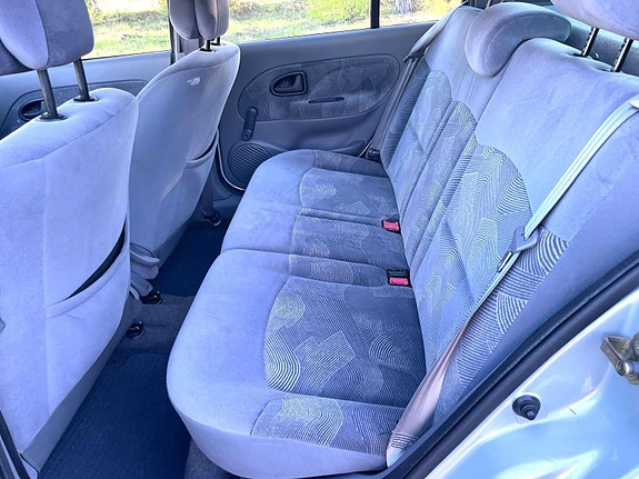 Renault Clio 8 of 9