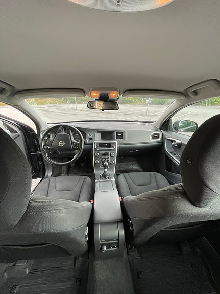Volvo V60 5 of 9
