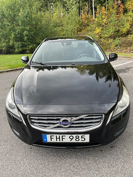 Volvo V60 3 of 9
