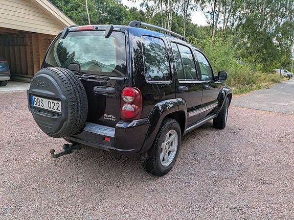 Jeep Cherokee 3 of 3