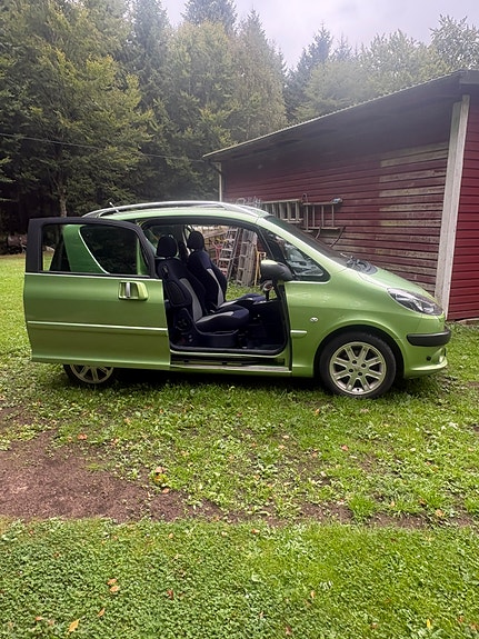 Peugeot 1007 3 of 8