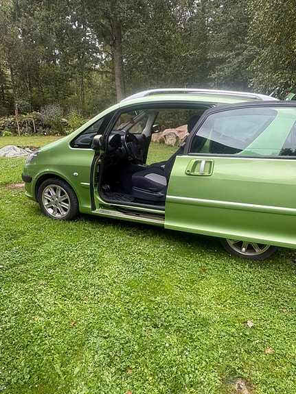 Peugeot 1007 4 of 8
