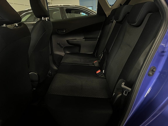 Toyota Verso-S 9 of 17