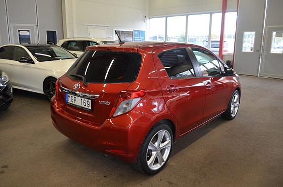 Toyota Yaris 14 of 20