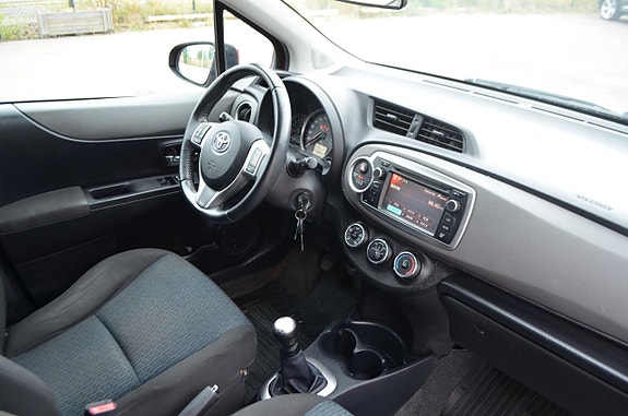 Toyota Yaris 16 of 20
