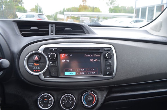 Toyota Yaris 18 of 20