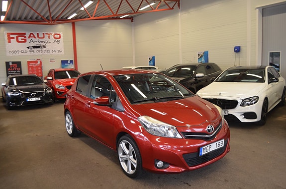Toyota Yaris 12 of 20