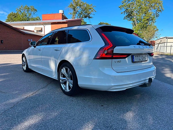 Volvo V90 4 of 18