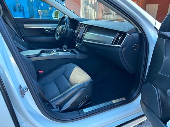 Volvo V90 7 of 18