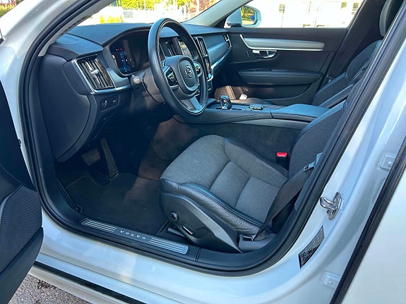 Volvo V90 8 of 18