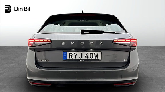 Skoda Superb 5 of 21