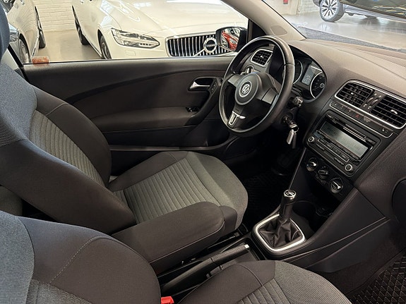 Volkswagen Polo 14 of 17