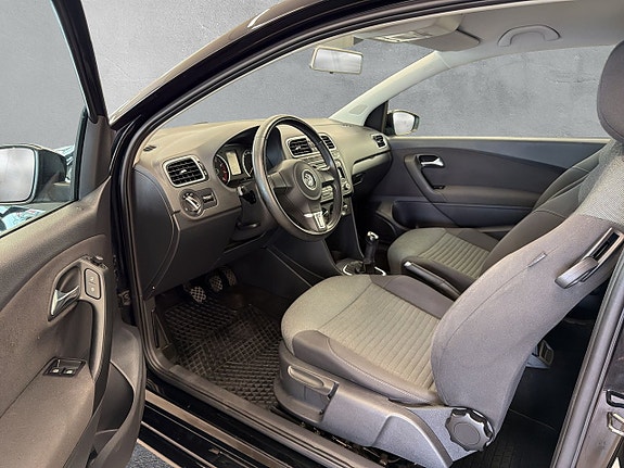 Volkswagen Polo 10 of 17