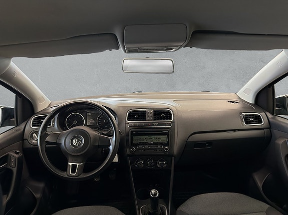 Volkswagen Polo 12 of 17