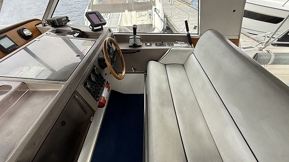 Nimbus 28 DC med 200hk Volvo Penta diesel -91 7 of 16