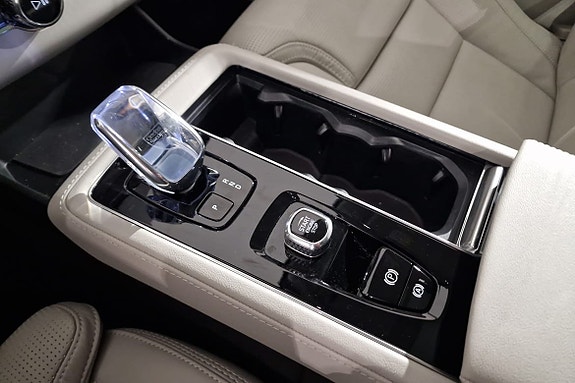 Volvo XC90 19 of 20