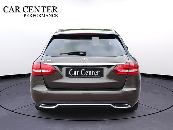 Mercedes-Benz C200 8 of 16
