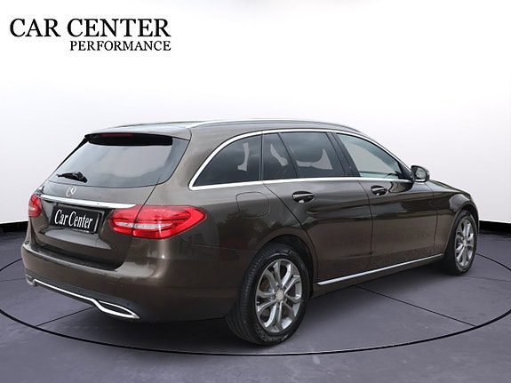 Mercedes-Benz C200 9 of 16