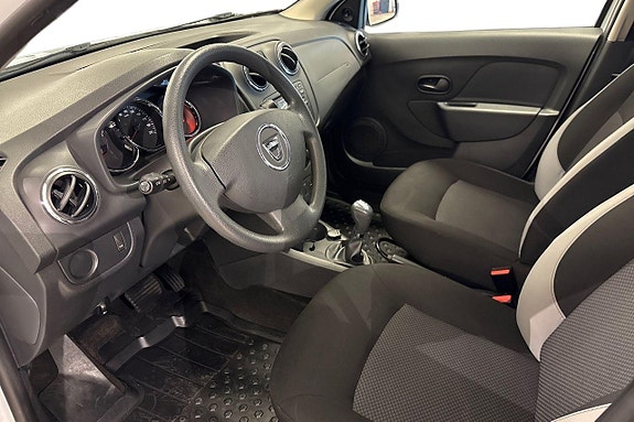 Dacia Sandero 8 of 17
