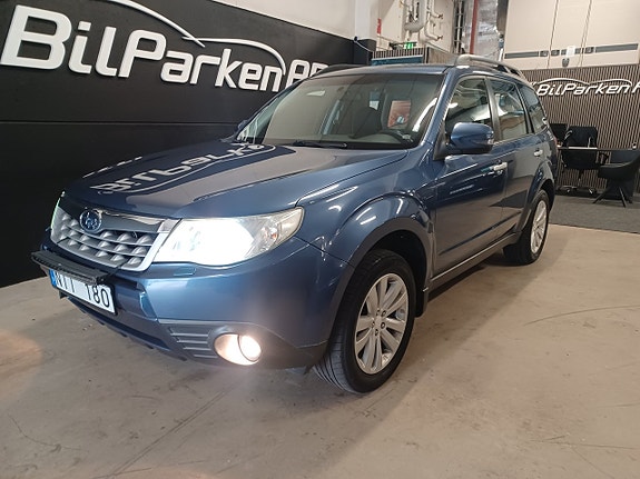 Subaru Forester 2 of 17