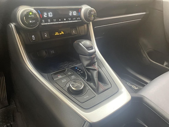 Toyota RAV4 18 of 21