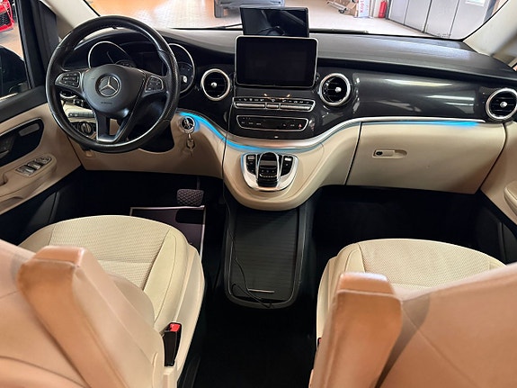 Mercedes-Benz Marco Polo 17 of 30