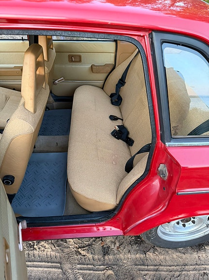 Volvo 244 5 of 6