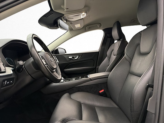 Volvo V60 12 of 30