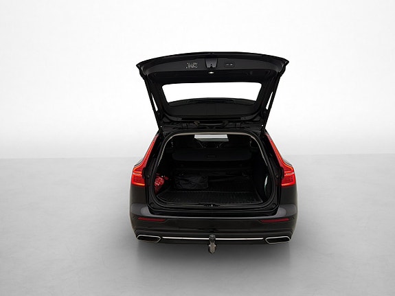 Volvo V60 9 of 30