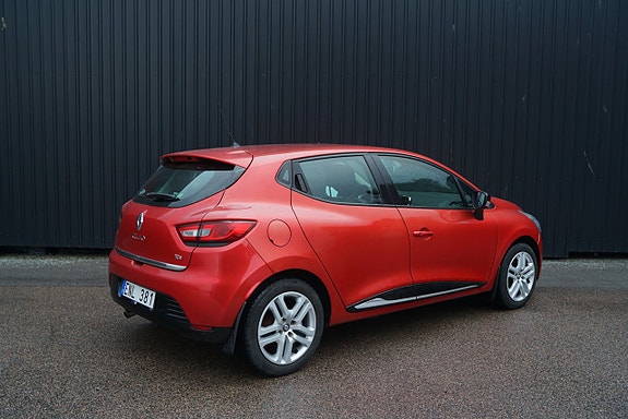 Renault Clio 2 of 12