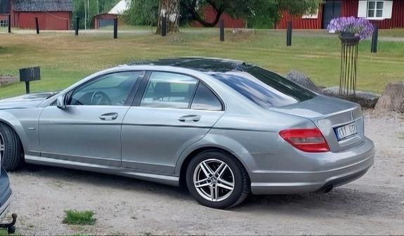 Mercedes-Benz C180 7 of 7