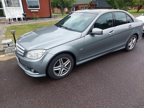 Mercedes-Benz C180 3 of 7
