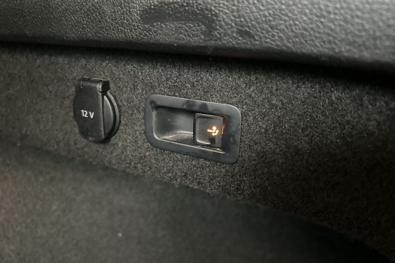 Volkswagen Passat 22 of 30