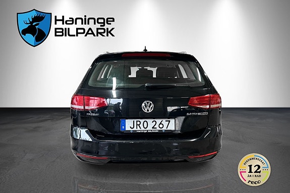 Volkswagen Passat 9 of 30