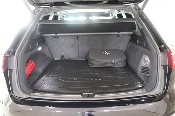 Volkswagen Touareg 18 of 30