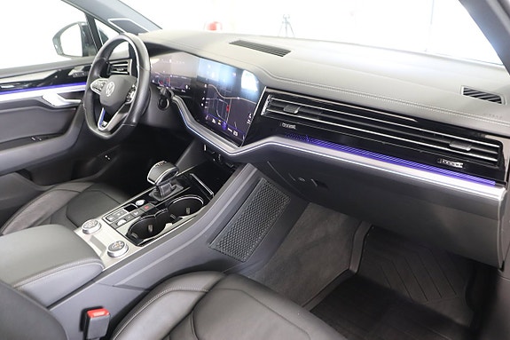 Volkswagen Touareg 13 of 30