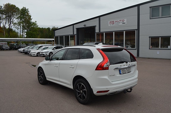 Volvo XC60 10 of 25