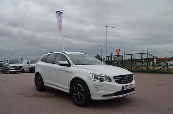 Volvo XC60 16 of 25
