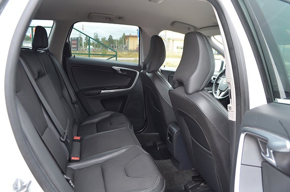 Volvo XC60 20 of 25