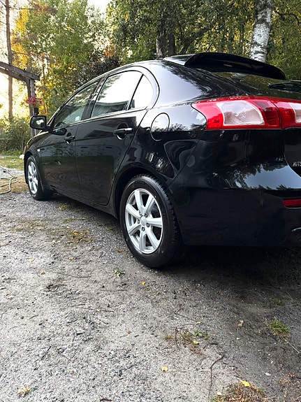 Mitsubishi Lancer 6 of 19