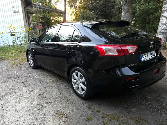 Mitsubishi Lancer 7 of 19