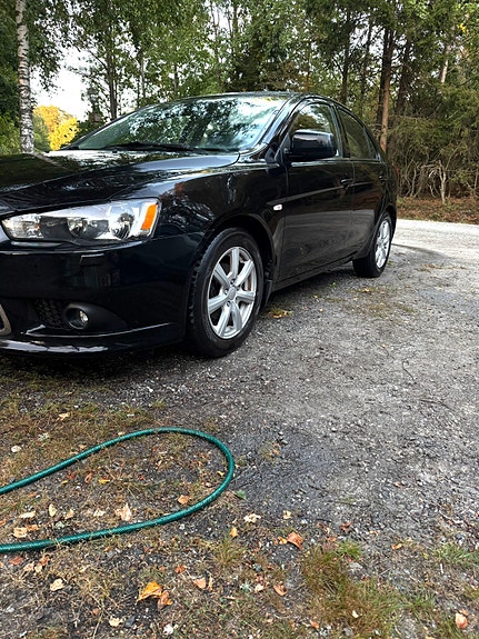 Mitsubishi Lancer 5 of 19