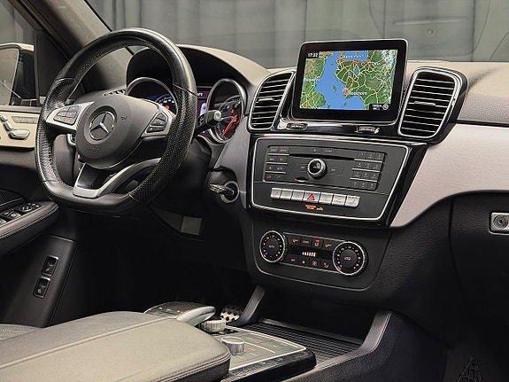 Mercedes-Benz GLE350 d 23 of 30