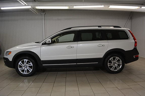 Volvo XC70 3 of 22