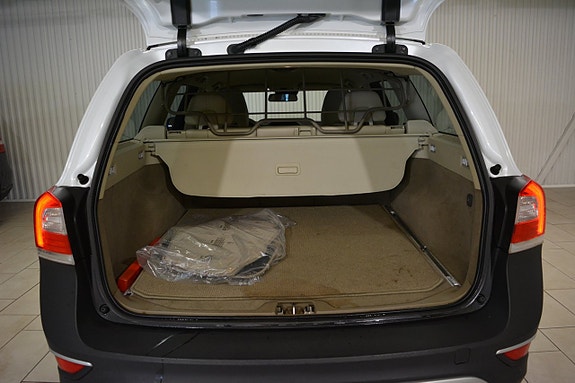 Volvo XC70 6 of 22