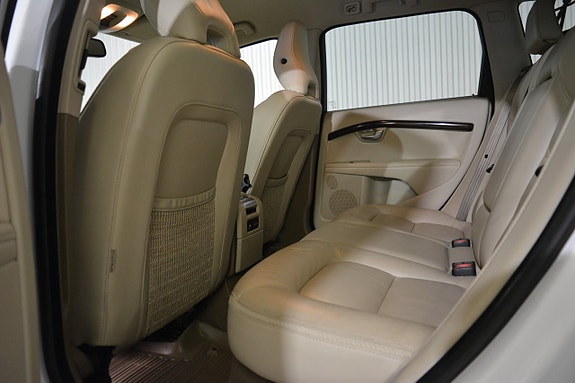 Volvo XC70 17 of 22