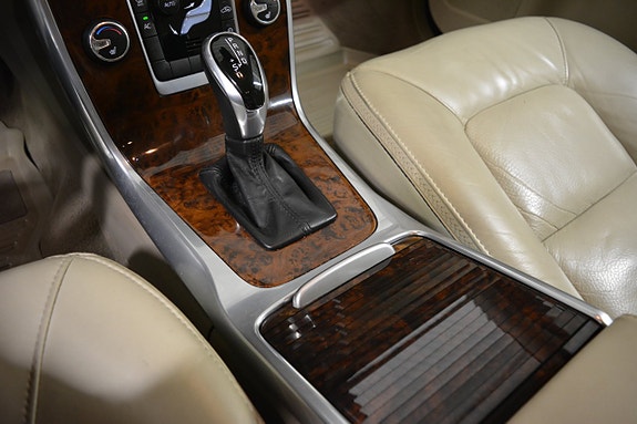 Volvo XC70 13 of 22