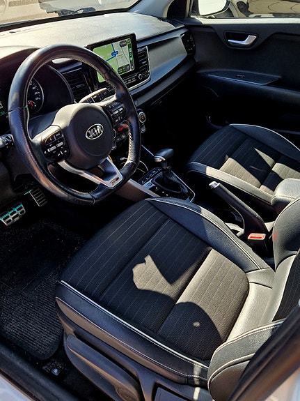 Kia Rio 6 of 10